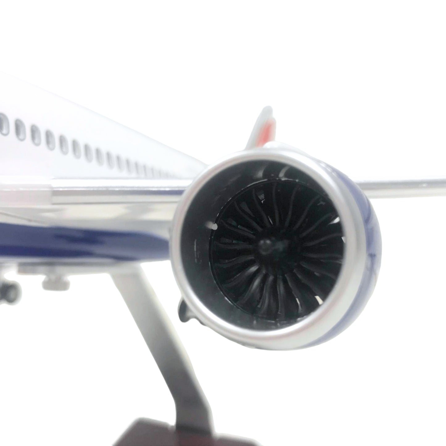 British Airways Boeing 787 Model Plane 1:130 – 44 cm