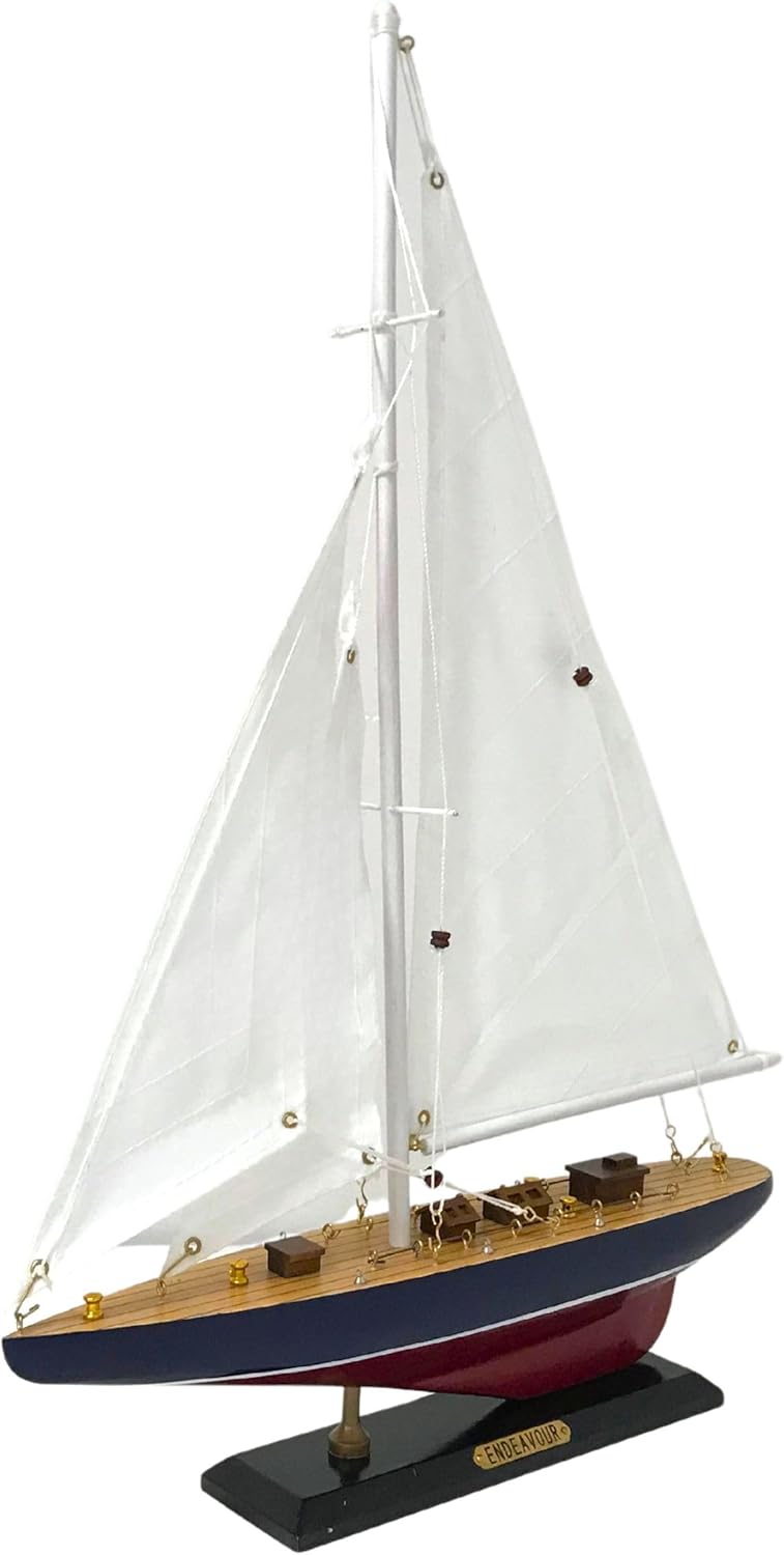 Wooden Sailboat Model – Handcrafted Nautical Yacht Replica (4 Sizes Available)