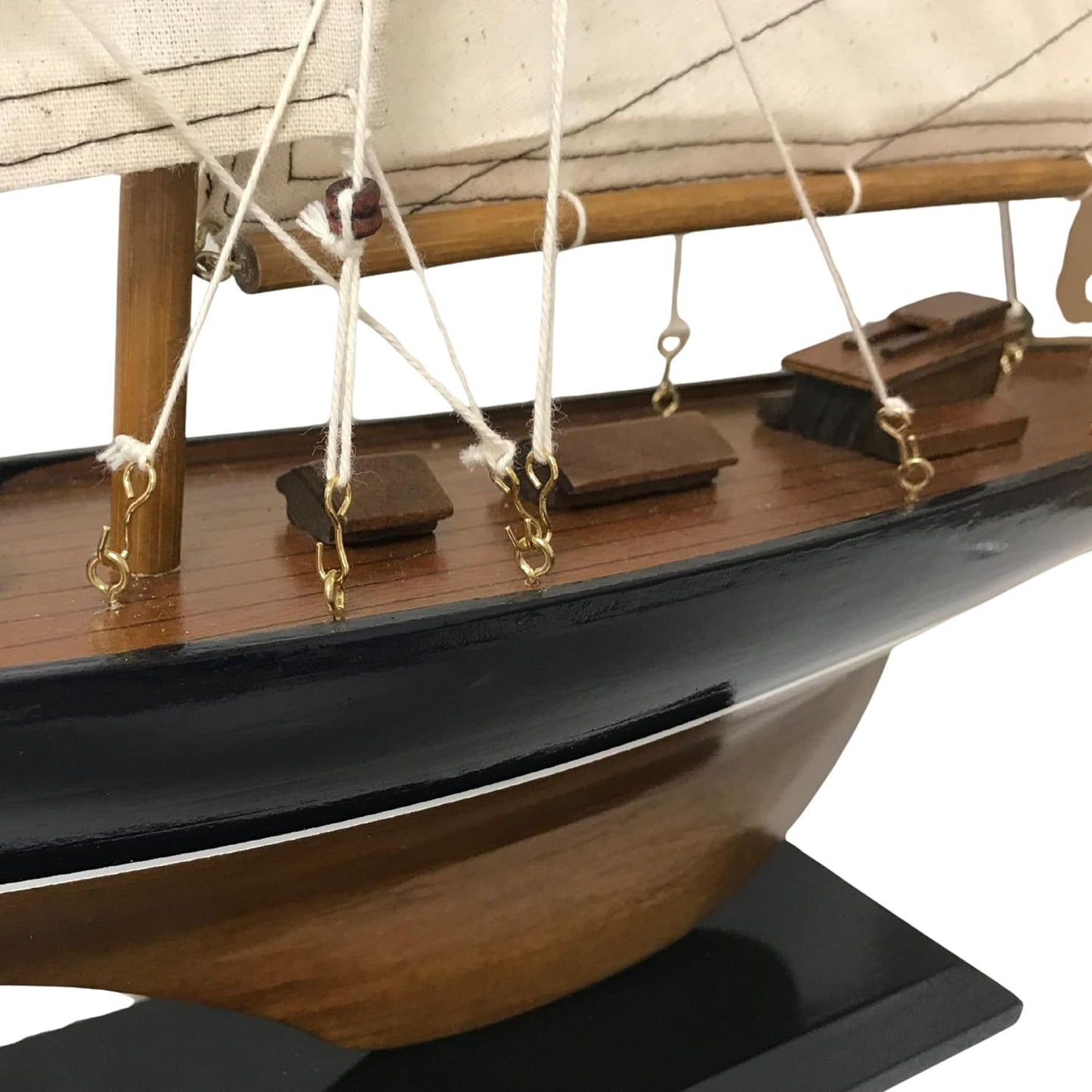 Wooden Sailboat Model – Handcrafted Nautical Yacht Display 65 cm