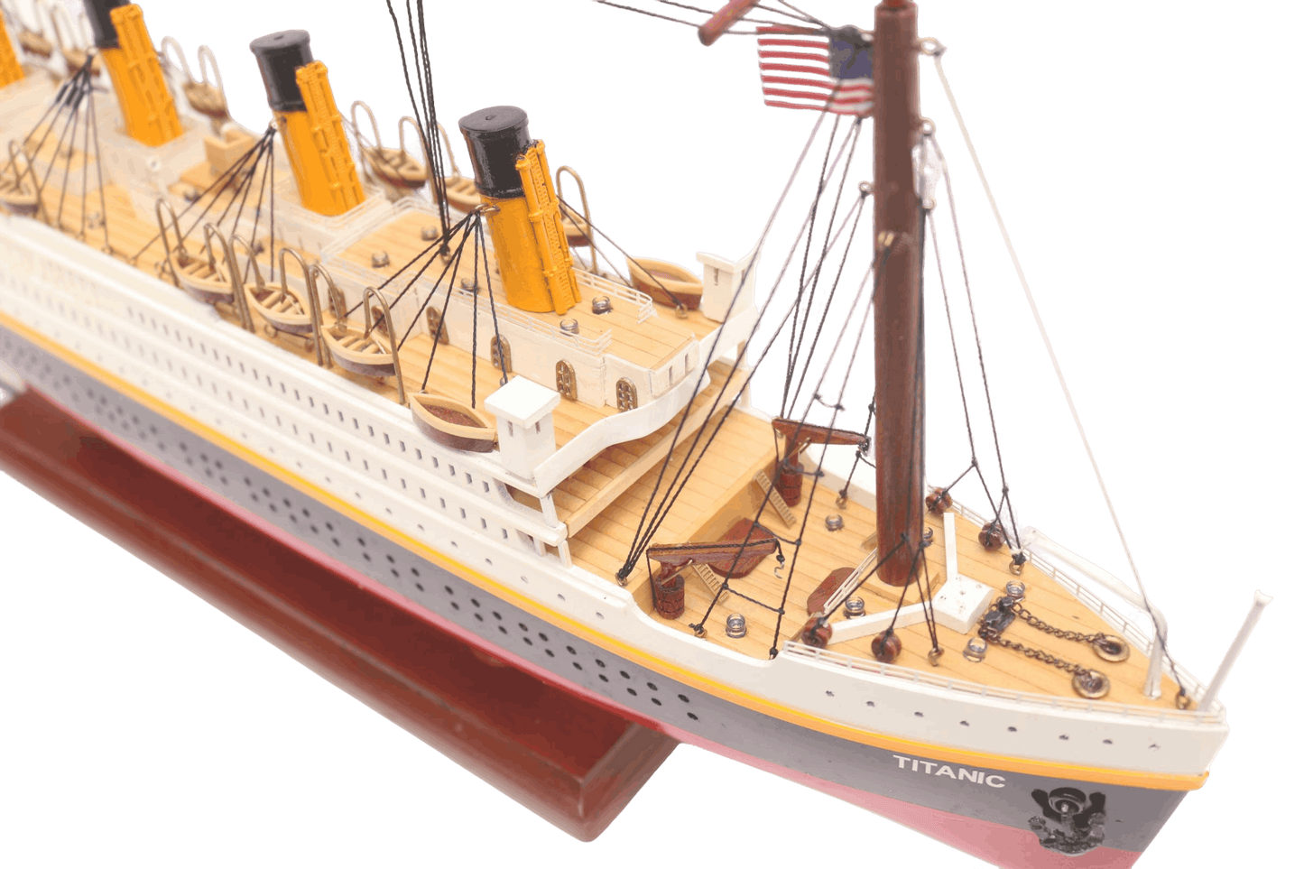 Side profile of 60cm RMS Titanic wooden model