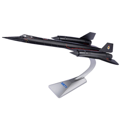 SR-71A Blackbird “Dartboard” – Stealth Recon Jet Diecast Model 1:72