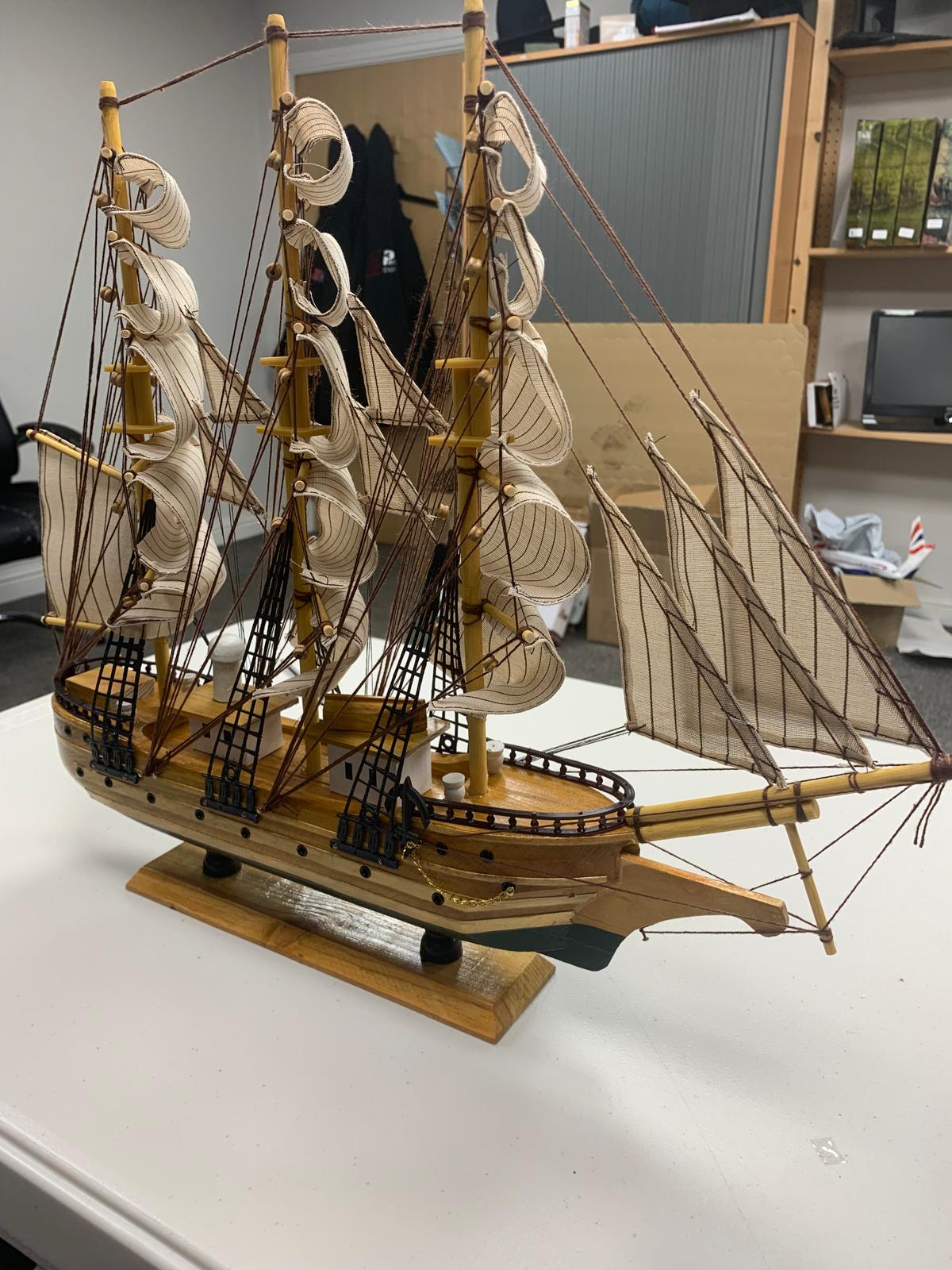 50cm Wooden Tall Ship Model 2B Confection Classic Sailing Ship Display Wooden Stand