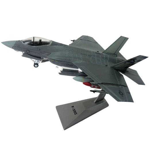 F-35C Lightning II “Salty Dogs” – Navy Jet Diecast Model 1:72