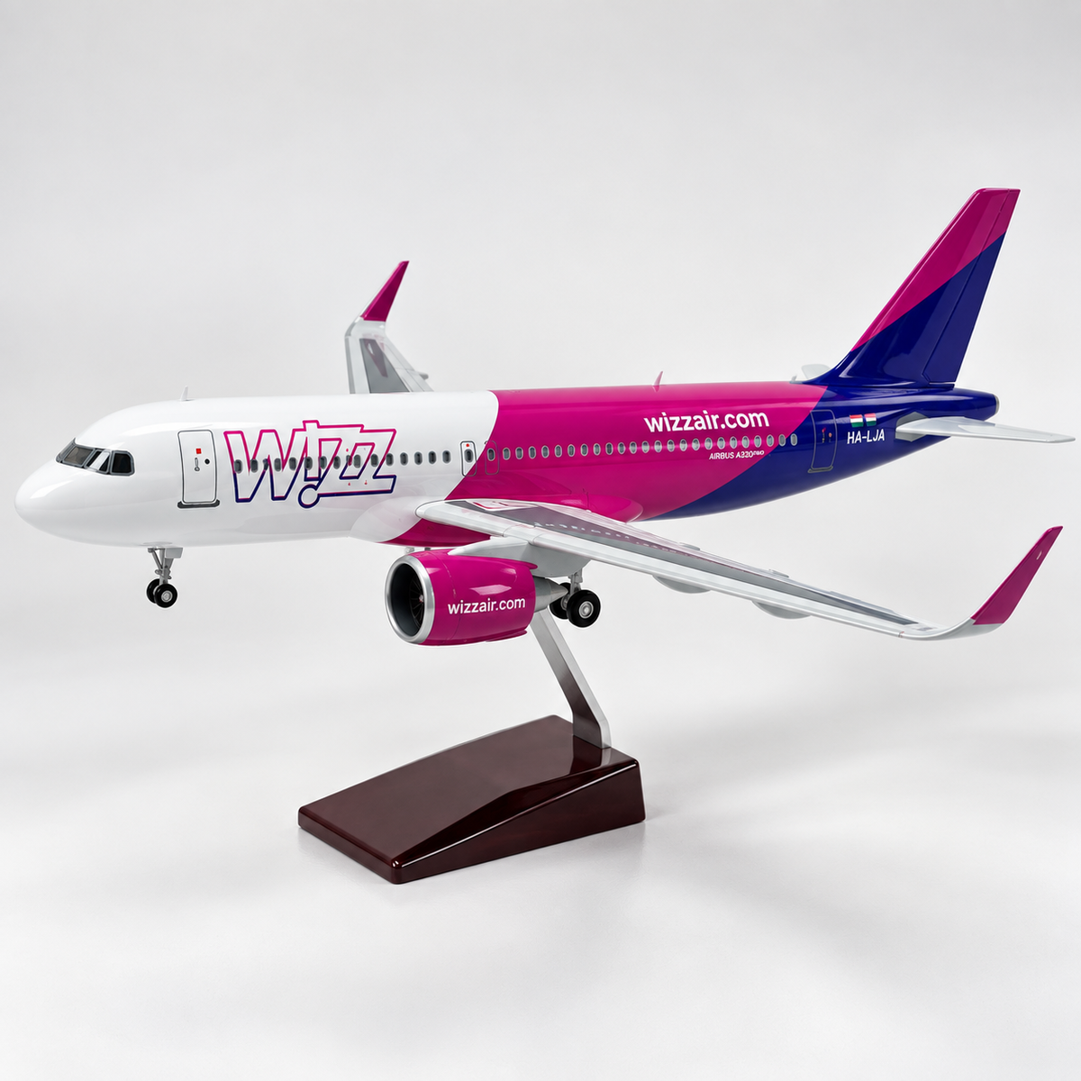Wizz Air A320 Model Plane 1:80 Scale Replica for Collectors