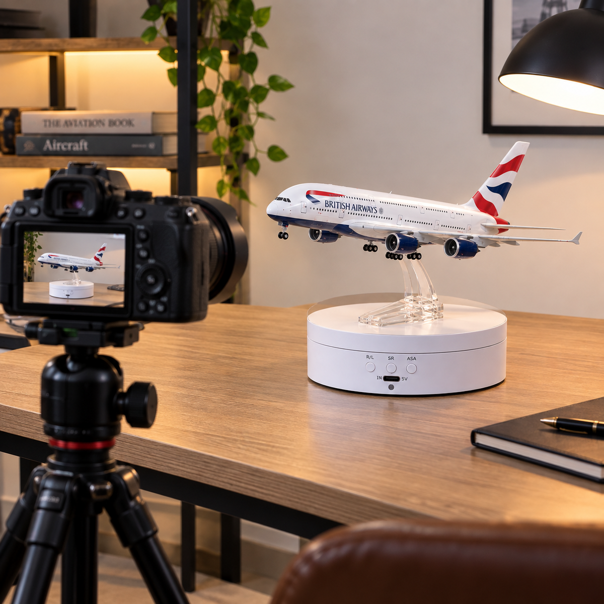 360 Degree Rotating Display Stand – Showcase Products with Stunning Reflections