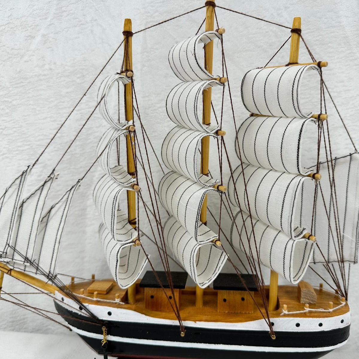 Handmade Ship Model 1Q – 32cm Collector’s Edition Gift - Authentic Replicas & Models