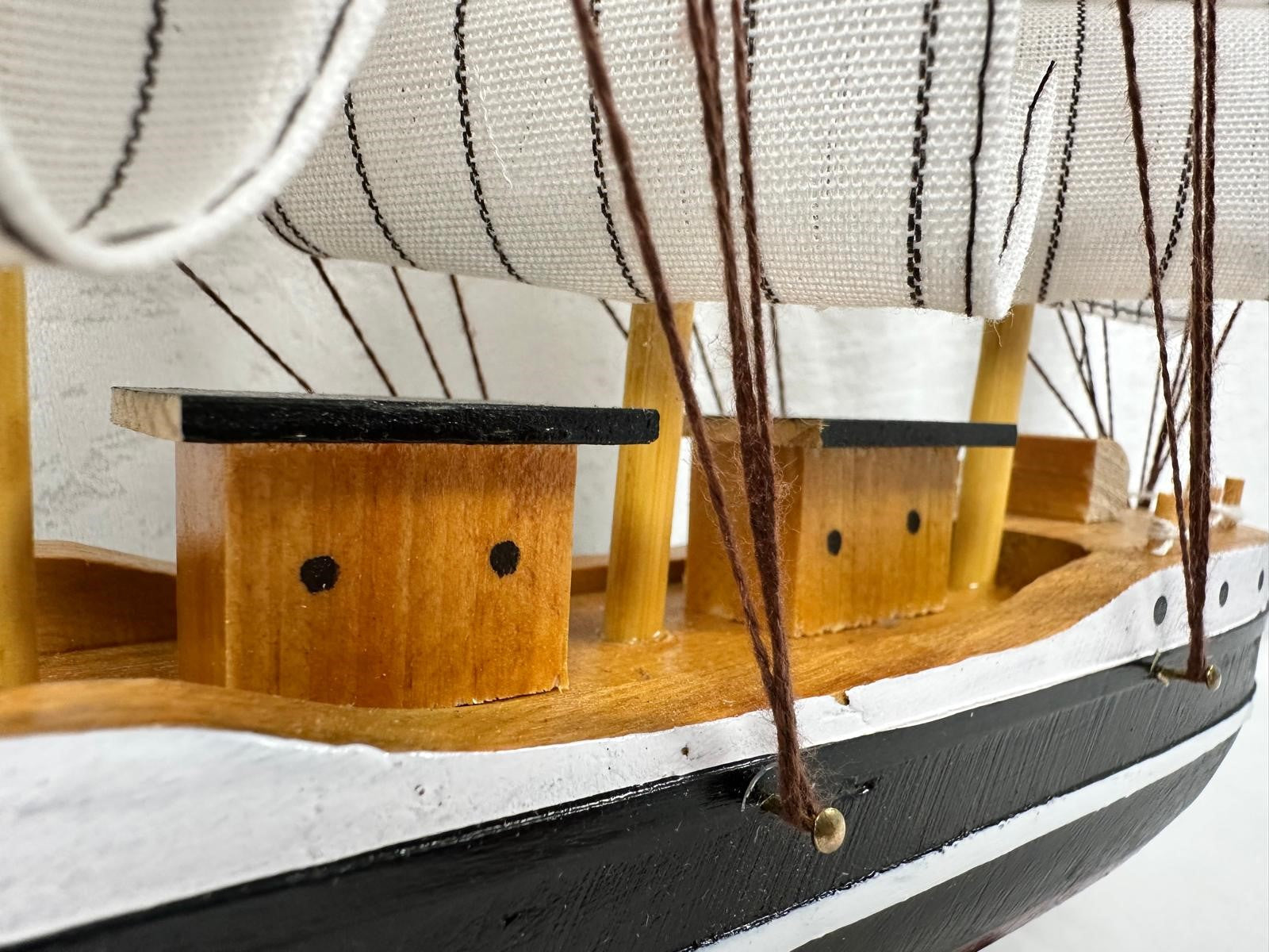 Handmade Ship Model 1Q – 32cm Collector’s Edition Gift - Authentic Replicas & Models