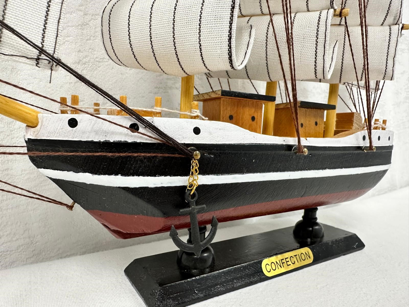 Handmade Ship Model 1Q – 32cm Collector’s Edition Gift - Authentic Replicas & Models
