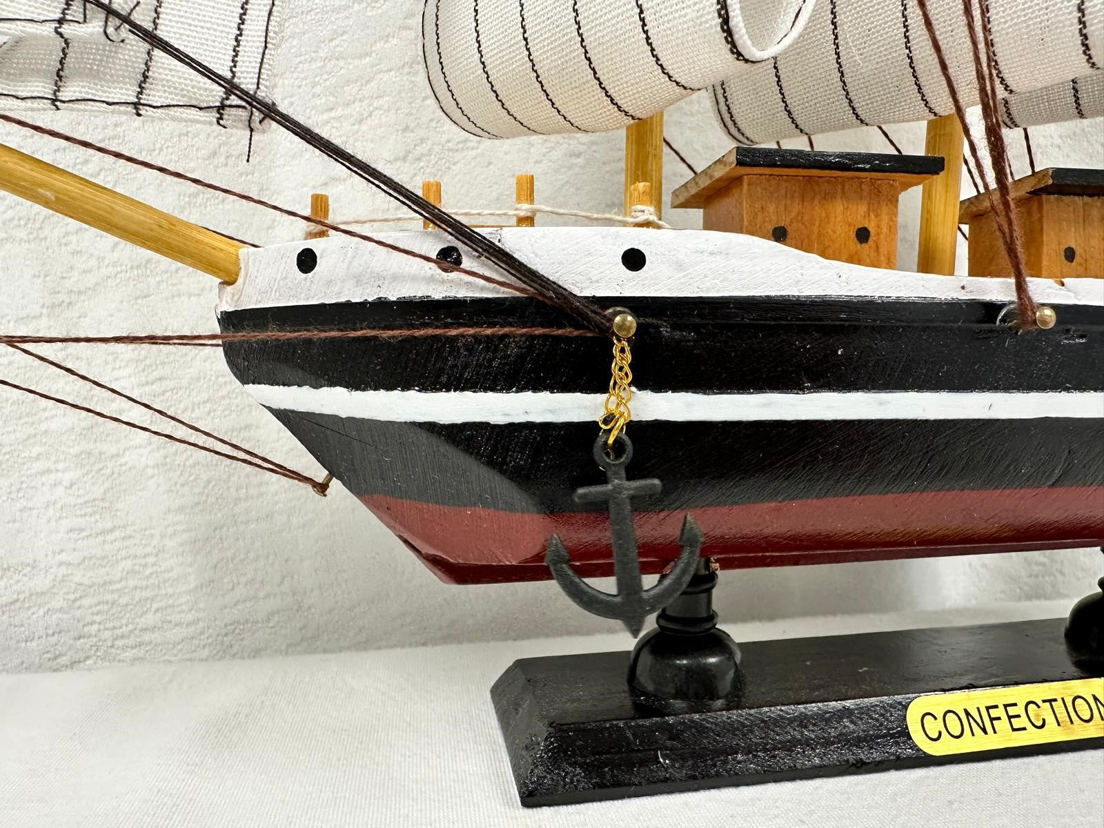Handmade Ship Model 1Q – 32cm Collector’s Edition Gift - Authentic Replicas & Models
