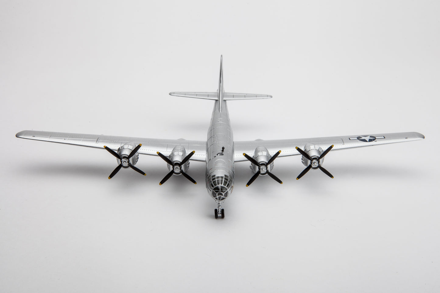 1:144 B-29 Superfortress Bomber Model