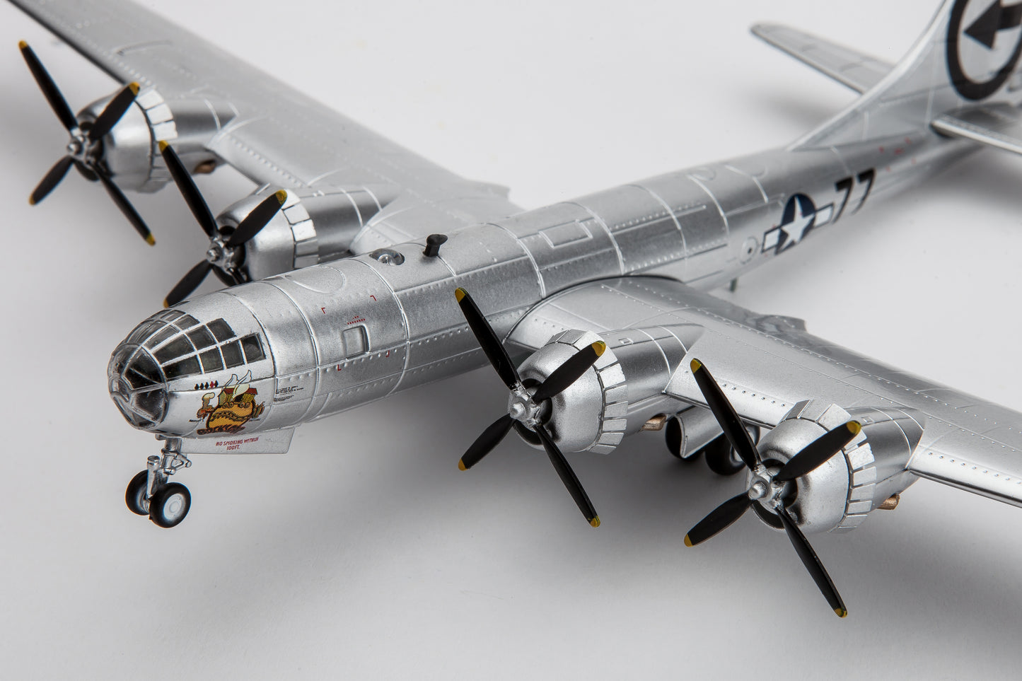 1:144 B-29 Superfortress Bomber Model