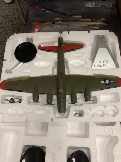 B-17G Flying Fortress – WWII Heavy Bomber Diecast Model 1:72