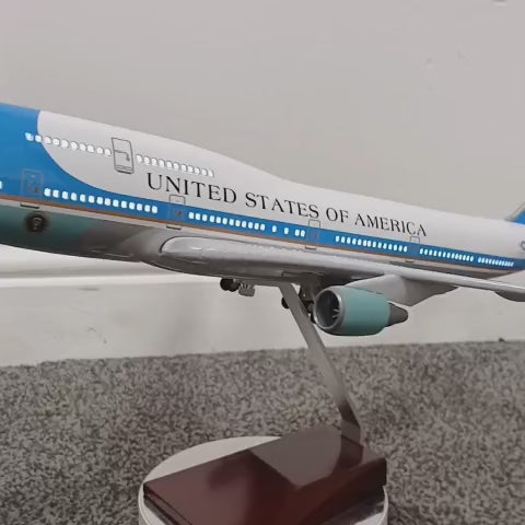 Air Force One display model plane video with lights