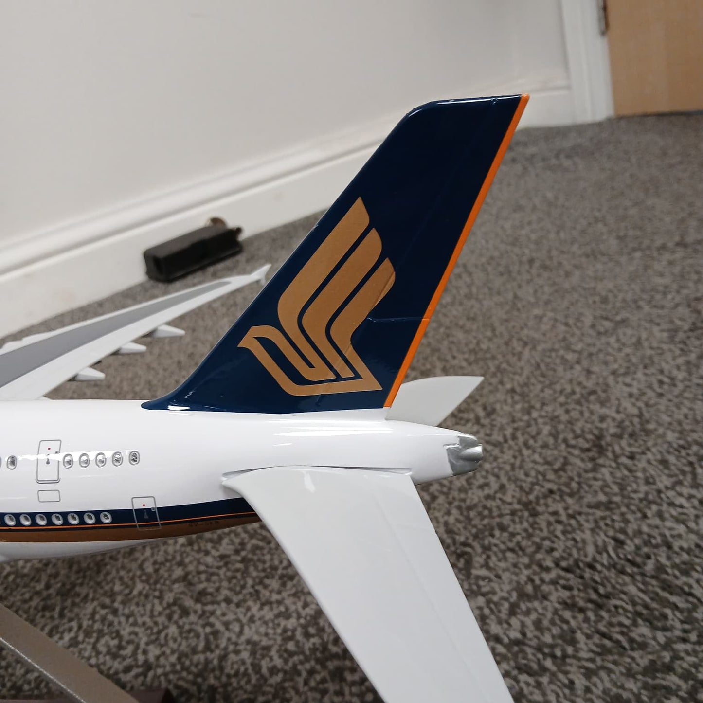 A380 singapore airline model logo 